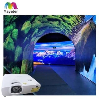 没入型トンネルプロジェクター